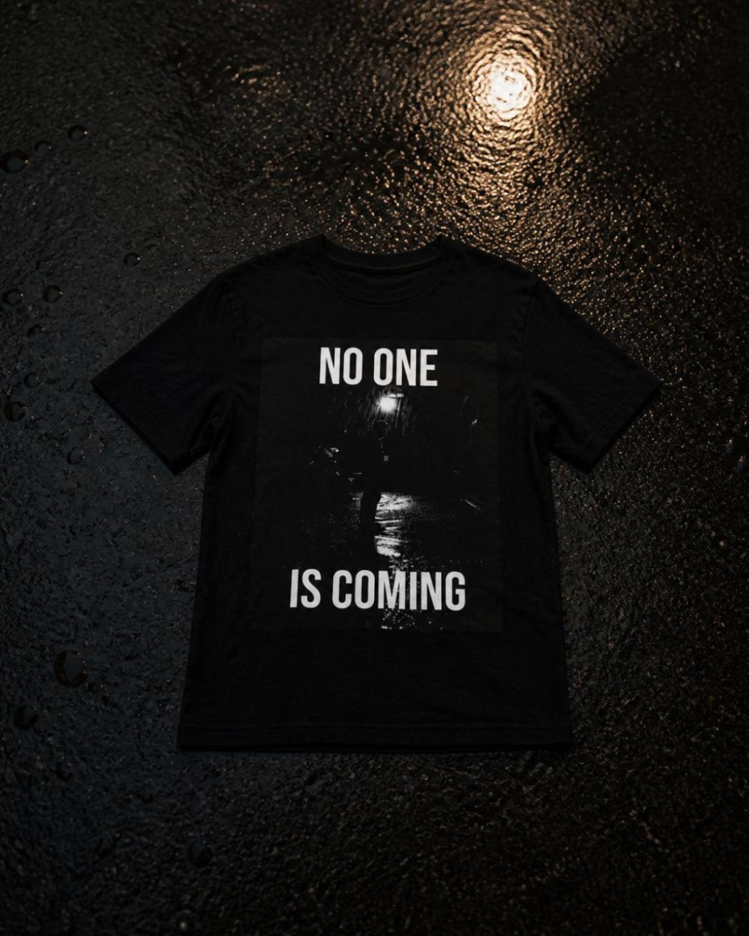 NO ONE //TEE
NO ONE Tee black unisex graphic streetwear t-shirt Rebuild Era